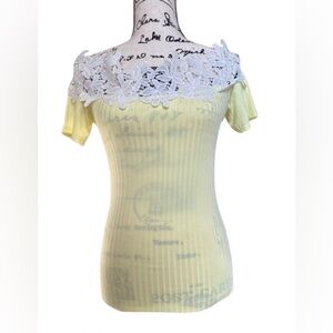 Pretty Wind. Stretch cute top. Size S/M